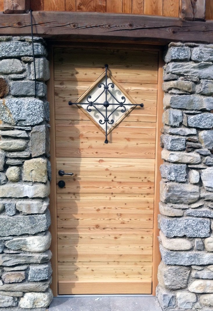 Porte su misura in legno di ottima qualità da Falegnameria Endrizzi